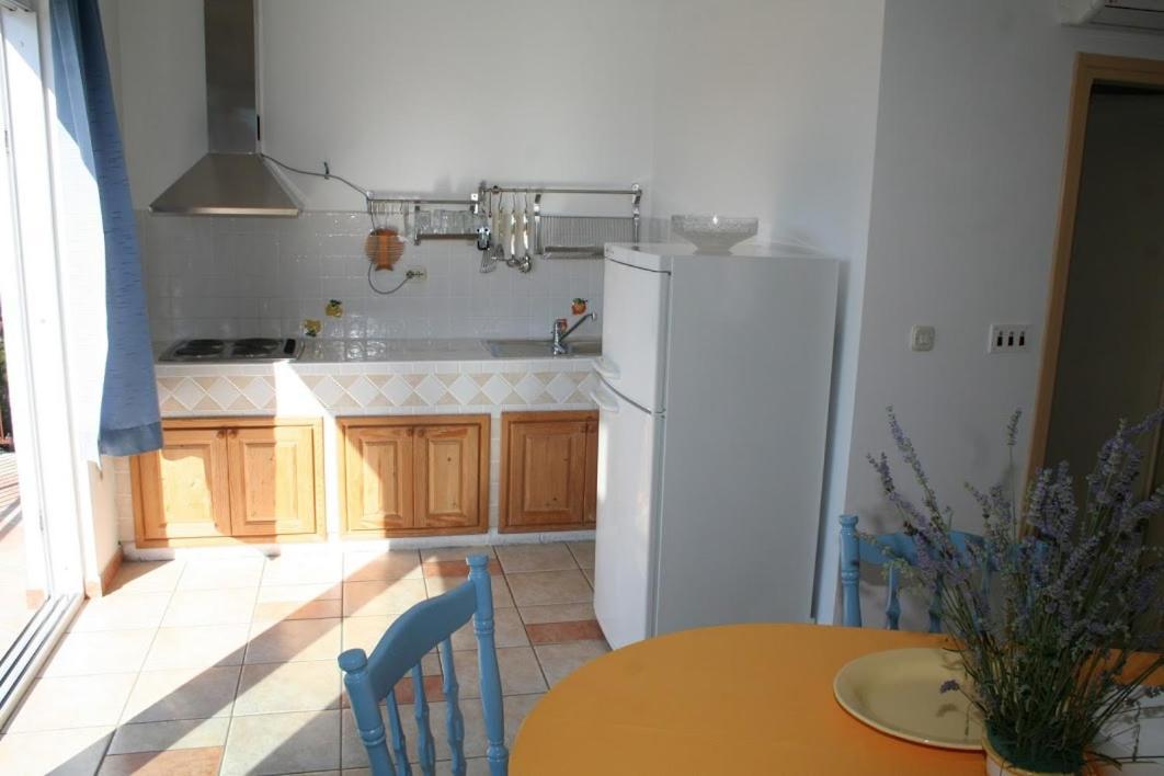 Apartmani Mladina Jelsa  Extérieur photo