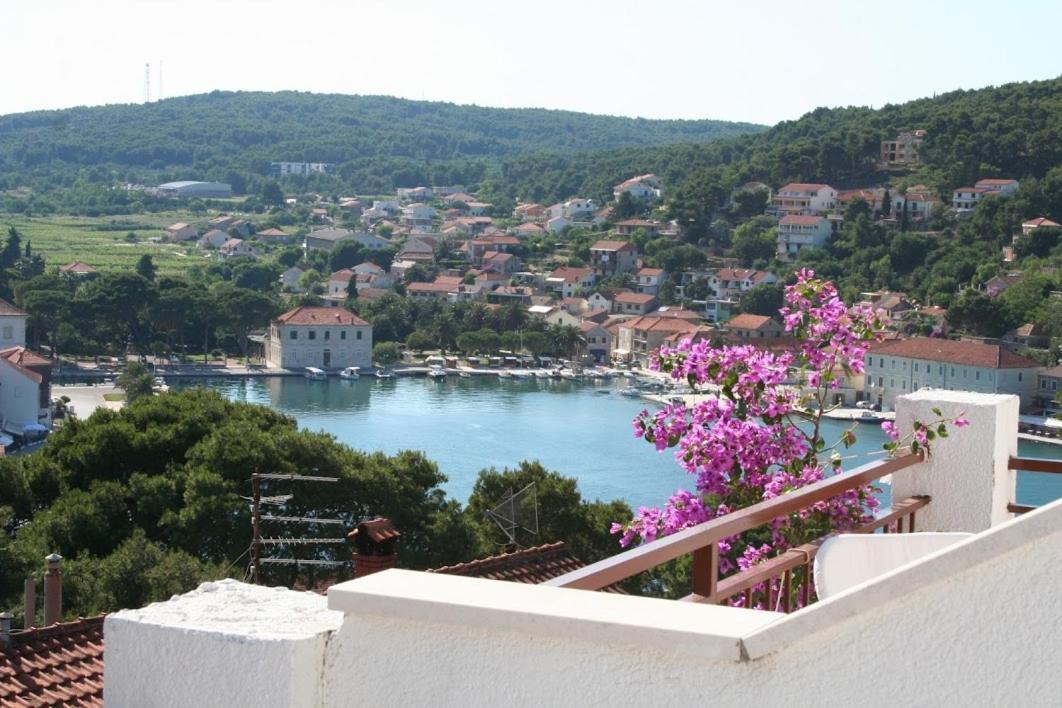 Apartmani Mladina Jelsa  Extérieur photo