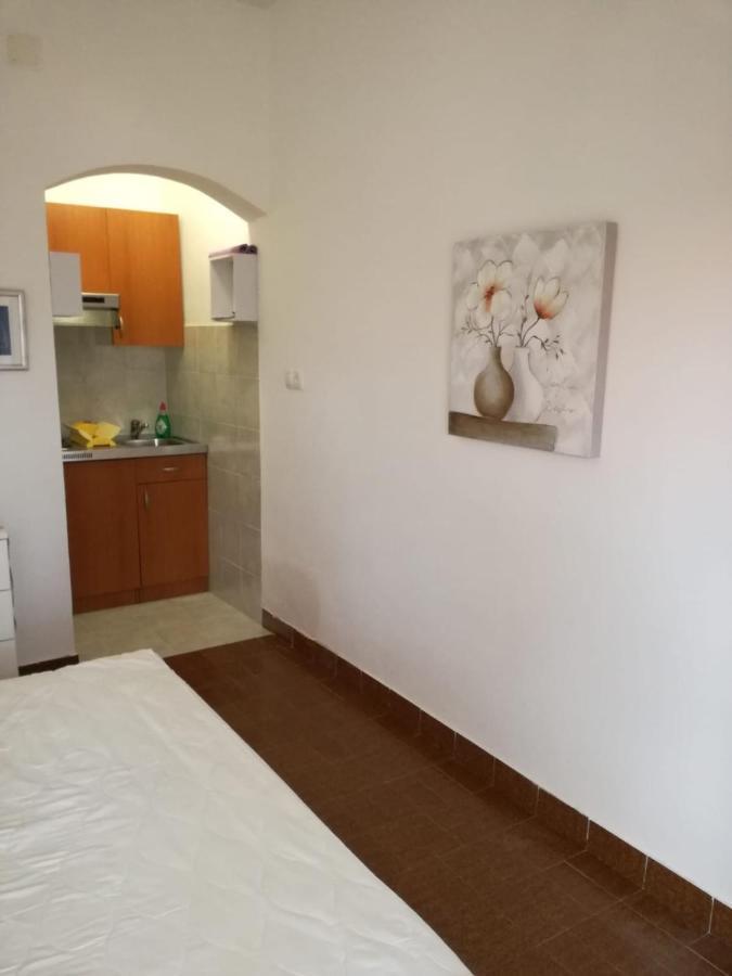 Apartmani Mladina Jelsa  Extérieur photo
