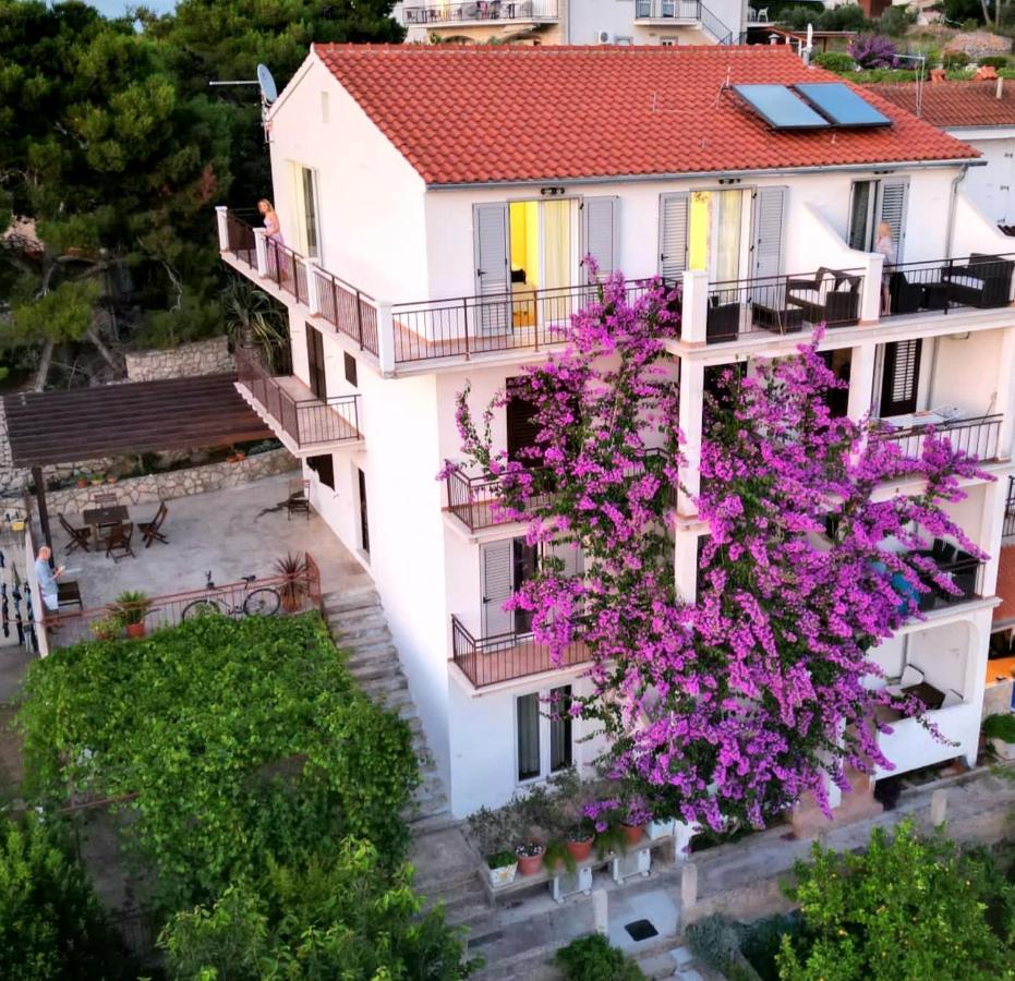 Apartmani Mladina Jelsa  Extérieur photo